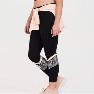 TORRID High-rise Active Pocket Leggings (Snakeskin Print Inset) - 1X